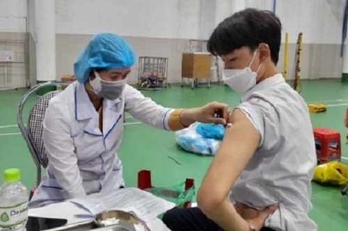 Xác minh việc nam sinh Quảng Nam nói được tiêm liên tiếp 2 mũi vaccine COVID-19