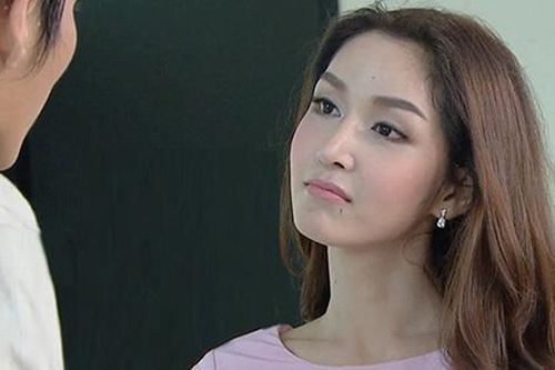 Chồng tuyên bố không đẻ thêm sẽ giao trả nhà ngoại nhưng vừa nghe vợ nhắc lại chuyện xưa, anh đành 'ngậm tăm' tại chỗ