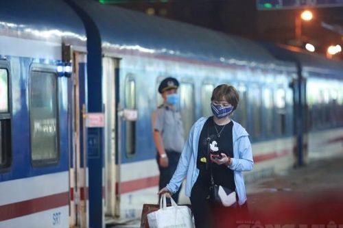 Đường sắt chỉ còn chạy một đôi tàu khách trên tuyến Hà Nội - Hải Phòng