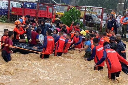Người chết trong siêu bão ở Philippines tăng theo cấp số nhân