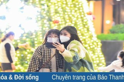 TP Thanh Hóa lung linh ánh đèn đón Giáng sinh