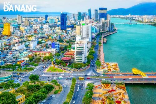 Thực hiện nghiêm túc nguyên tắc tập trung dân chủ, tự phê bình và phê bình