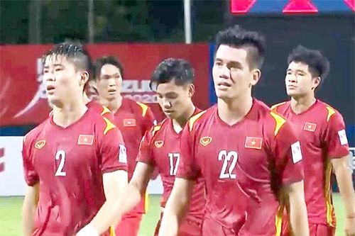 Thắng 4-0 mà… như thua!