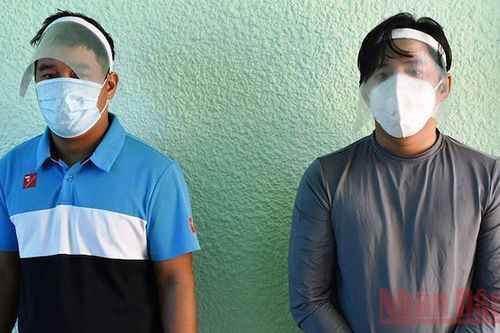 Bắt giam hai đối tượng mua bán hơn 8 tấn cyanua