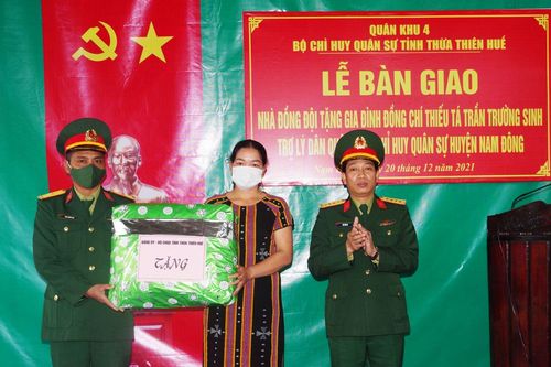 Chính trị - Xã hội An sinh xã hội Tặng 'Nhà đồng đội' cho thiếu tá Trần Trường Sinh
