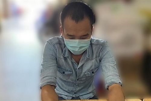 Mạo danh lãnh đạo UBND 26 tỉnh, thành để xin tiền