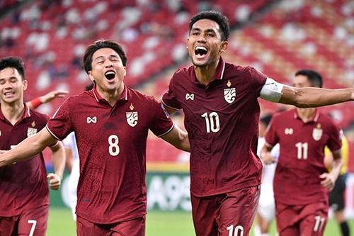 Tuyển Việt Nam không sợ Thái Lan nhưng đối đầu phải đúng cách