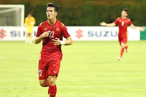 AFF Cup 2021: Khi Tiến Linh 'thông nòng'