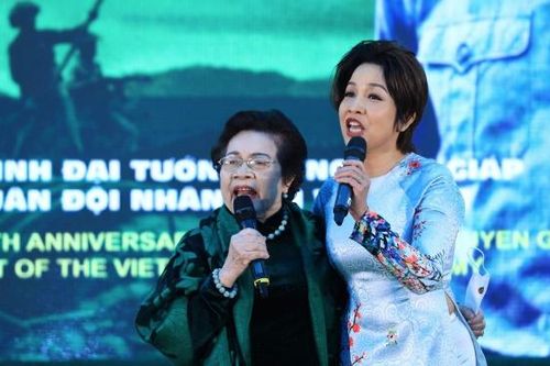 Hành trình 'Theo dấu chân Đại tướng' bằng những vần thơ diễn ca
