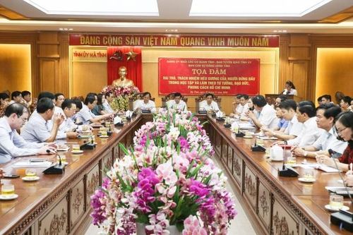 Kỳ cuối: Nâng cao trách nhiệm người đứng đầu và cơ quan tham mưu trong công tác cán bộ
