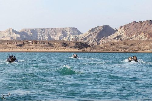 Iran tiến hành cuộc tập trận quy mô lớn mang tên 'Nhà tiên tri vĩ đại'