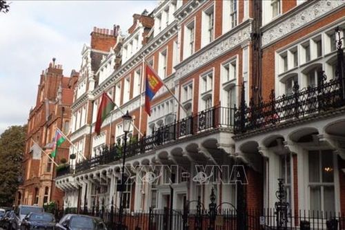 Belarus điều tra vụ nhân viên ngoại giao bị tấn công ở London