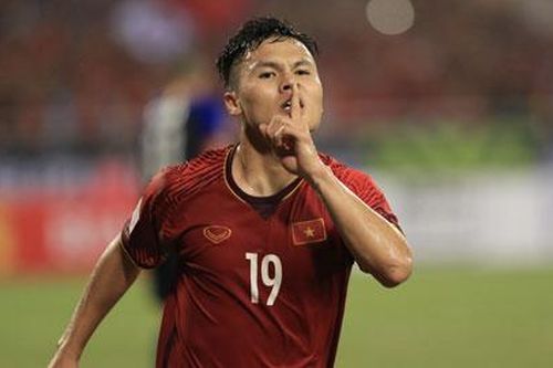 Quang Hải là ngôi sao sáng nhất vòng bảng của ĐT Việt Nam