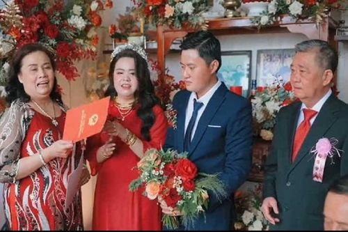 Cô dâu khiến dân tình trầm trồ khi mẹ trao của hồi môn 30 tỷ, thái độ chú rể khi thấy quà khủng gây chú ý