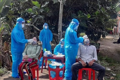 Xung kích nơi tuyến đầu chống dịch