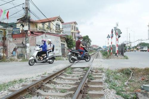 Đảm bảo trật tự hành lang an toàn giao thông và xử lý dứt điểm lối đi tự mở qua đường sắt