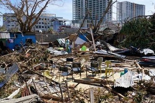 Philippines tan hoang vì siêu bão RAI, gần 400 người tử vong
