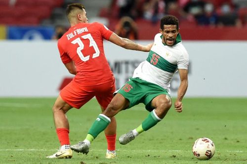 Hòa 1-1, cả Singapore lẫn Indonesia hướng tới trận lượt về