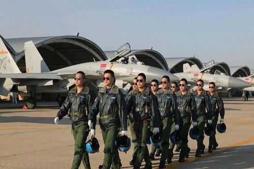 Dàn chiến cơ giúp Không quân Trung Quốc sánh vai Nga, M