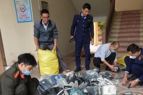 Hải Dương: Phát hiện cơ sở sản xuất đế giầy, dép giả các nhãn hiệu nổi tiếng