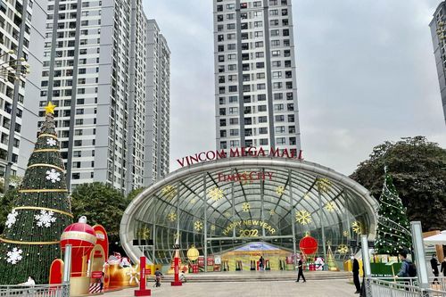 Phố phường Hà Nội rực rỡ đón Giáng sinh