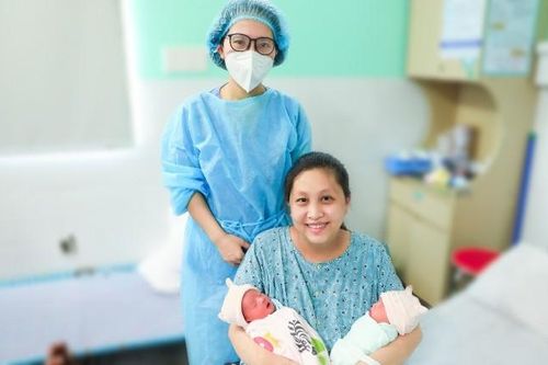 Phẫu thuật lấy song thai thành công cho sản phụ mắc hội chứng Hellp