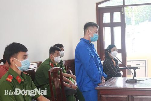 Đánh trọng thương hàng xóm, bị cáo lãnh án giết người