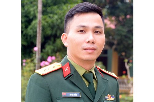 Thủ lĩnh của 'Quả đấm thép'