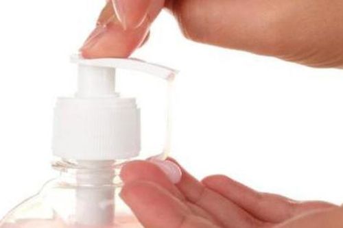 Thu hồi nước rửa phụ khoa Daina kém chất lượng