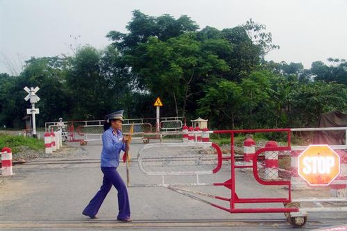 Bổ sung kinh phí để hoàn thành nâng cấp các đường ngang