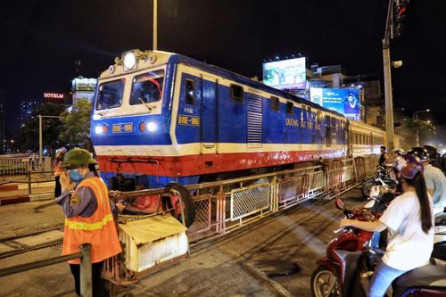 Phó Thủ tướng Lê Văn Thành không đồng ý nhập khẩu 37 toa xe đã qua sử dụng của Nhật Bản