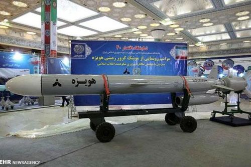 Iran công bố tên lửa hành trình có tầm bắn 'với' tới Israel