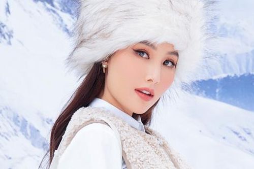 Diễm My 9X hóa cô nàng mùa đông năng động