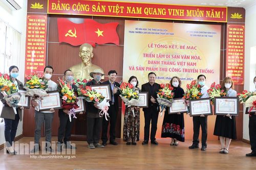Bế mạc triển lãm 'Di sản văn hóa, danh thắng Việt Nam và Sản phẩm thủ công truyền thống'