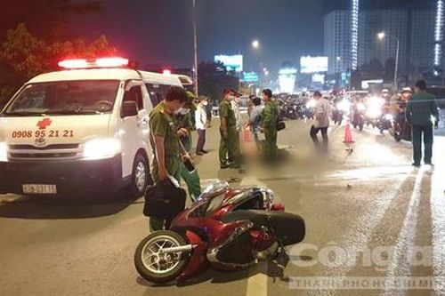 Xe tải cán 1 người tử vong ngay giữa cây cầu nối TPHCM và Bình Dương