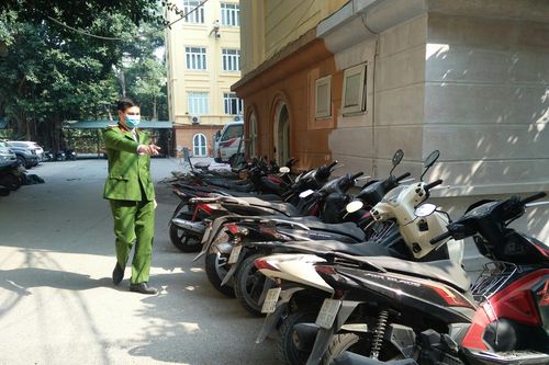 Hà Nội: Khởi tố hai anh em trộm 6 xe máy chỉ sau 2 tiếng