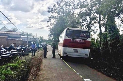Khởi tố tài xế không đóng cửa xe khiến học sinh rơi xuống đường tử vong