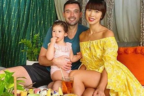 Siêu mẫu Hà Anh chứng tỏ cách dạy con đỉnh cao khi bé Myla mới hơn 3 tuổi đã tự lập, hòa đồng, sắp xếp đồ đạc gọn gàng
