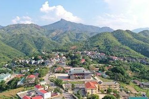 Lơ là trong công tác phòng, chống dịch, một Giám đốc bị đình chỉ công tác