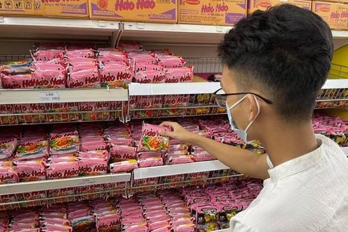 Sau loạt vụ 'lùm xùm' chất cấm có trong mỳ ăn liền, châu Âu đã có quy định mới