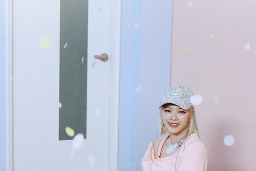 Nguyên nhân khiến Jeongyeon (TWICE) có ngoại hình khác lạ