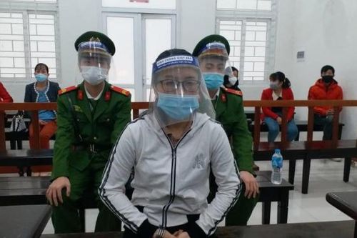 13 năm tù cho 'nữ quái' giăng bẫy lừa đảo hơn 50 nạn nhân
