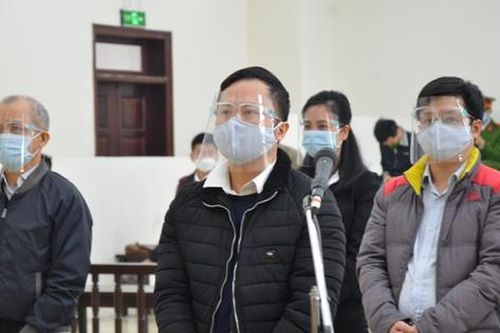 Vụ án Đại học Đông Đô: Phần thưởng 7 triệu đồng/ hồ sơ làm bằng giả