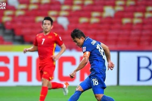 Thắng đội tuyển Việt Nam 2-0, HLV của Thái Lan vẫn bị tiền bối chê