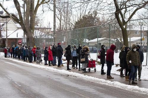Canada có số ca mới cao kỷ lục, du thuyền Mỹ ghi nhận 55 ca mắc