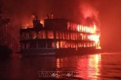 Gia tăng số người thiệt mạng trong vụ cháy phà tại Bangladesh