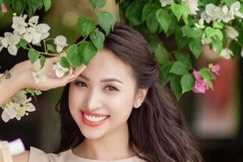 Vân Hugo thông báo có tin vui sau gần 1 năm bạn trai đại gia cầu hôn