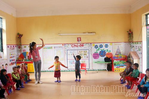 Tăng cường tiếng Việt cho trẻ mầm non người dân tộc thiểu số