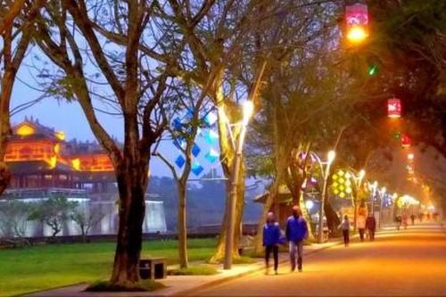 Kinh tế Thông tin thị trường Tạm dừng tổ chức lễ khai trương Phố đêm Hoàng Thành