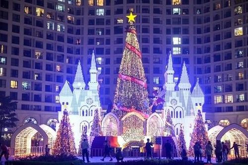 Top 5 địa điểm vui chơi Giáng sinh 2021 không thể bỏ qua tại Hà Nội